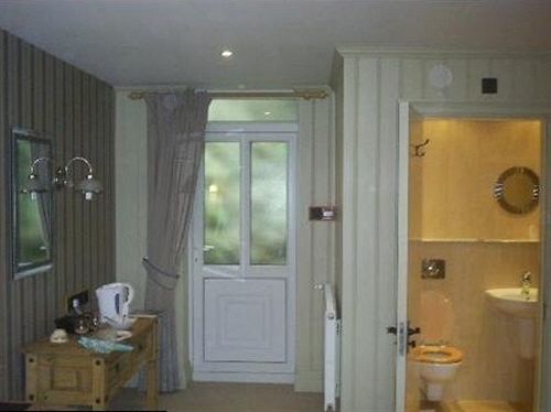 Gazelle Hotel เมไนบริดจ์ ภายนอก รูปภาพ